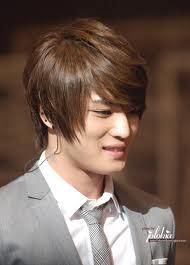 data nasteri:26 ianuarie 1986
locul nasteri: seoul south 180 de sange: 63 kg
varsta: 26 ani herou