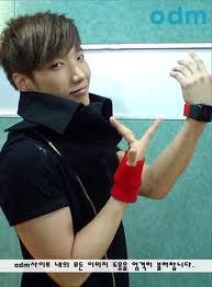 data nasteri: 15 ianuarie 180 68 kg
tip sange: a kim jun su