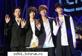cn blue este o formatie sud coreeana formata in seoul in 2009 trupa are 4 membri jung hwa yong,lee